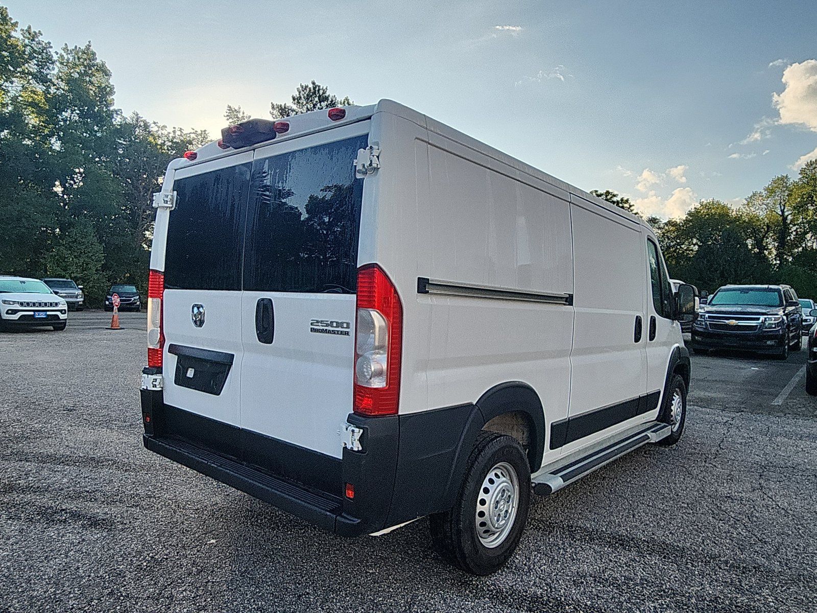 Used 2025 RAM ProMaster 2500 w/ U-Haul Equipment Group FWD image 5