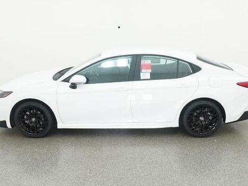 New 2026 Toyota Camry SE image 3