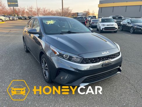 Used 2022 Kia Forte LXS image 1