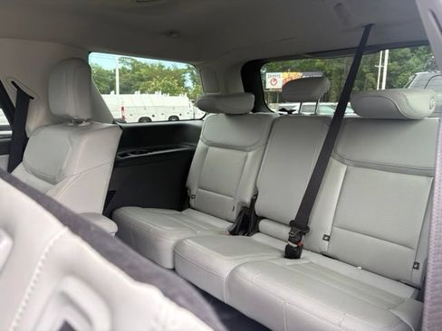 Used 2025 Ford Expedition Platinum AWD/4WD image 15