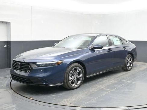 New 2026 Honda Accord EX-L image 5