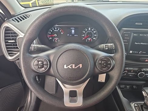 Used 2022 Kia Soul LX w/ Technology Package FWD image 15