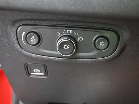 Used 2023 GMC Terrain SLT AWD/4WD image 27