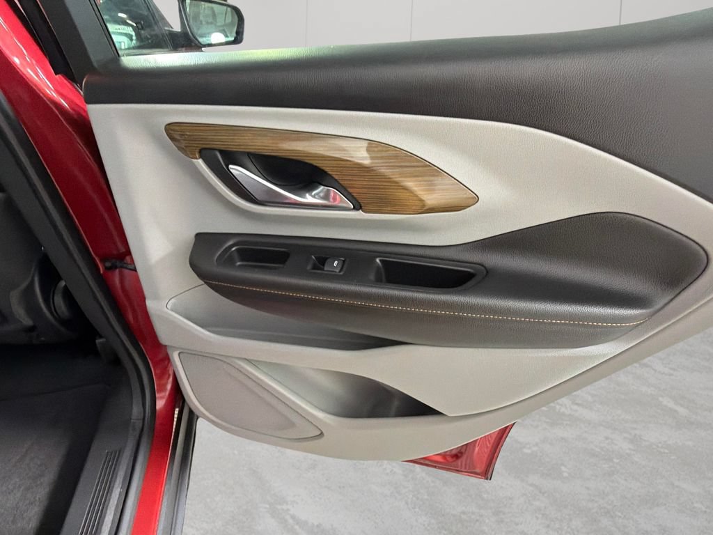 Used 2020 GMC Terrain SLE FWD image 32