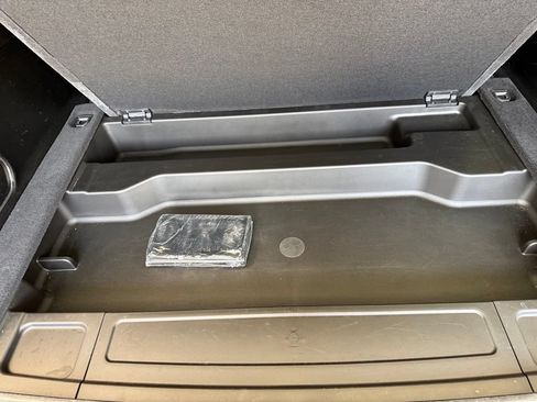 Used 2024 Jeep Wagoneer L Series III w/ Flexible Seating Group AWD/4WD image 83