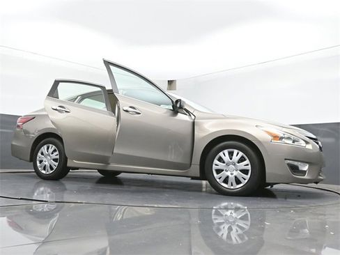 Used 2014 Nissan Altima 2.5 S image 37