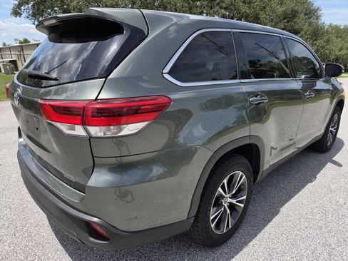 Used 2019 Toyota Highlander LE FWD image 10