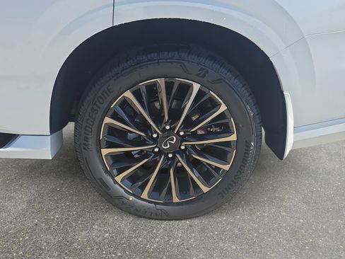 New 2026 INFINITI QX80 Autograph AWD/4WD image 32