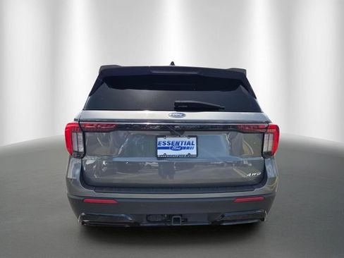 Certified 2025 Ford Explorer ST-Line AWD/4WD image 4