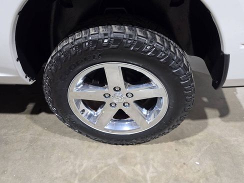 Used 2018 RAM 1500 Express AWD/4WD image 28