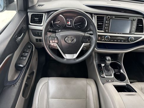 Used 2016 Toyota Highlander Limited AWD/4WD image 27