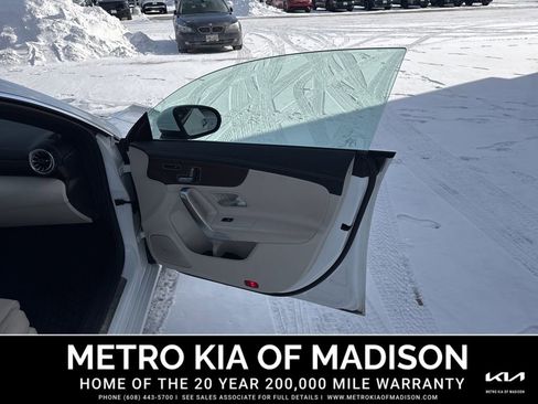 Used 2023 Mercedes-Benz CLA 250 4MATIC image 31