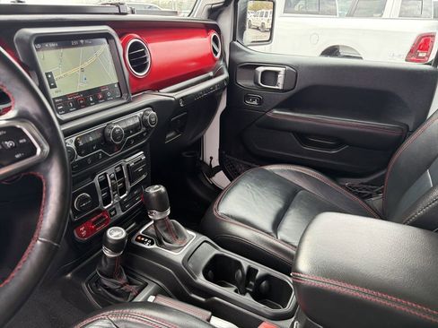 Used 2018 Jeep Wrangler Unlimited Rubicon image 37