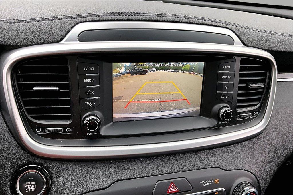 Used 2020 Kia Sorento EX FWD image 11