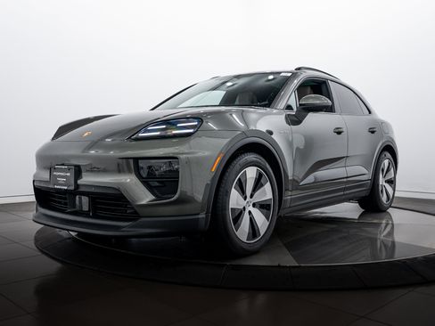 Certified 2025 Porsche Macan 4 Electric image 1