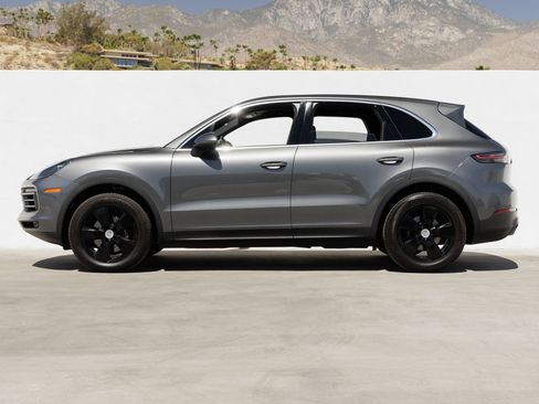 Certified 2020 Porsche Cayenne AWD/4WD image 2