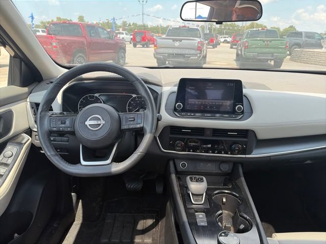 Used 2023 Nissan Rogue SV w/ SV Premium B Package AWD/4WD image 14