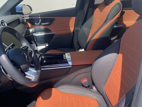 Certified 2025 Mercedes-Benz GLC 43 AMG 4MATIC image 6