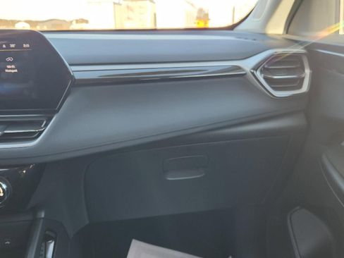 Used 2025 Chevrolet TrailBlazer LT image 19