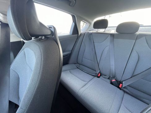 Used 2025 Kia K4 LXS image 39