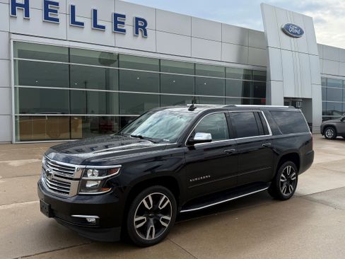Used 2018 Chevrolet Suburban Premier image 3