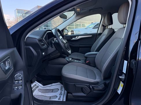 Used 2021 Ford Escape SE image 36