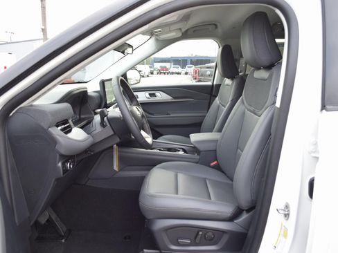 New 2026 Ford Explorer Active w/ Active Comfort Package image 18