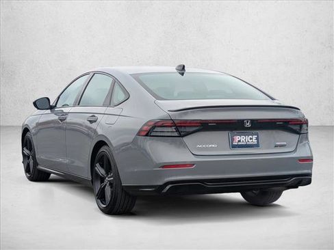 Used 2025 Honda Accord Sport image 8