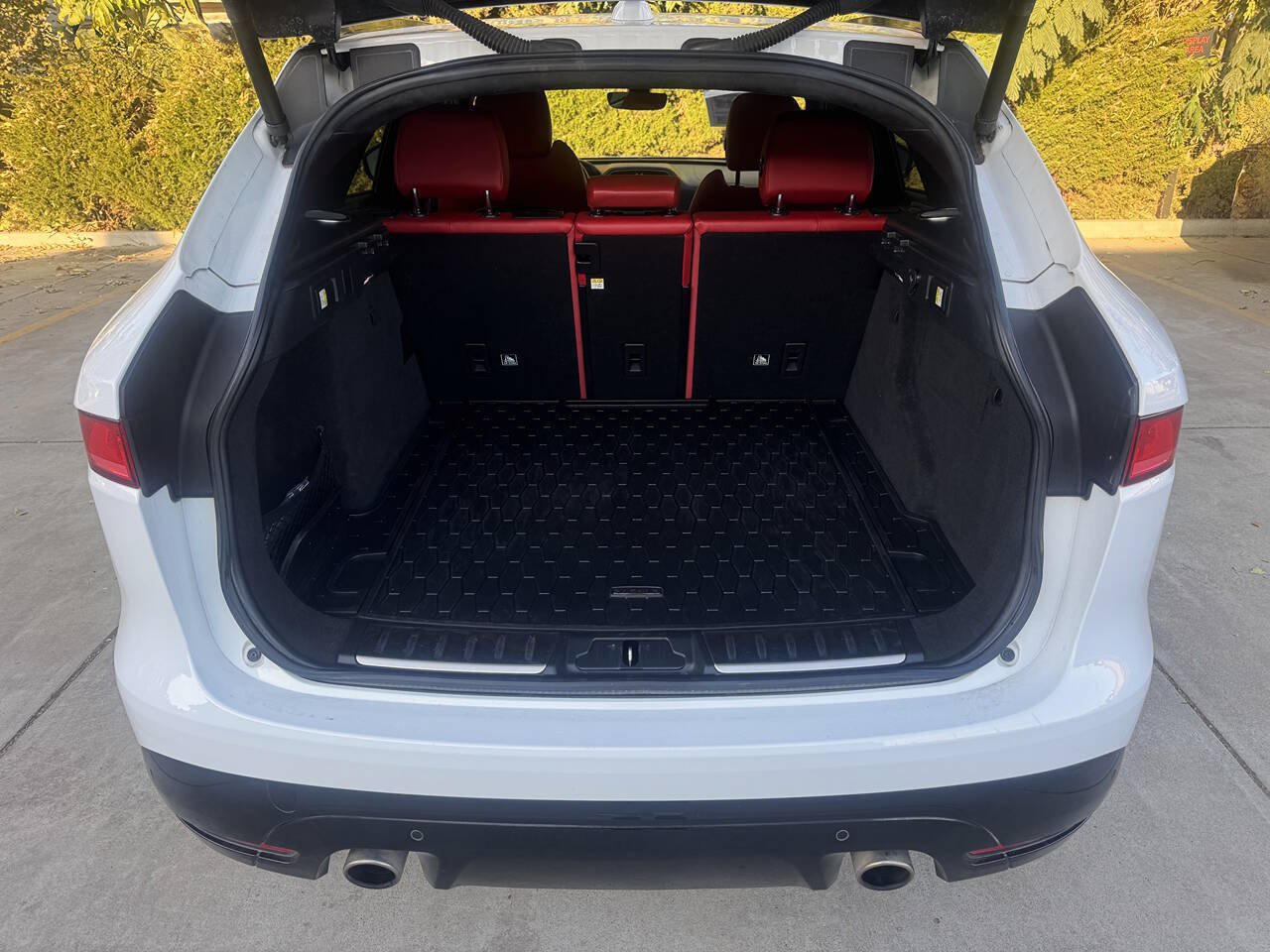 Used 2019 Jaguar F-PACE S AWD/4WD image 14