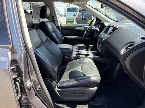 Used 2019 Nissan Pathfinder SL AWD/4WD image 9