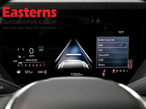 Used 2025 GMC Yukon Denali AWD/4WD image 18