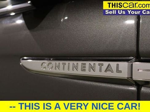 Used 2017 Lincoln Continental Select image 10