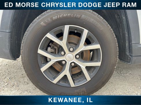 Used 2024 Jeep Grand Cherokee L Limited w/ Luxury Tech Group II AWD/4WD image 17