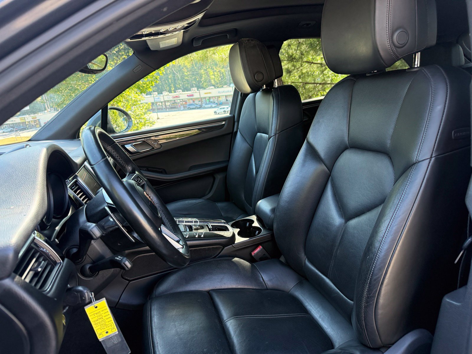 Used 2015 Porsche Macan S AWD/4WD image 34