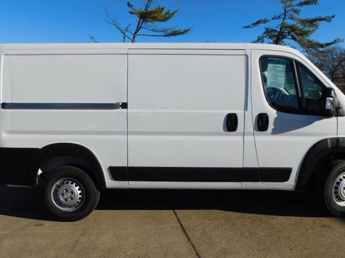 Used 2024 RAM ProMaster 3500 w/ Convenience Group image 2