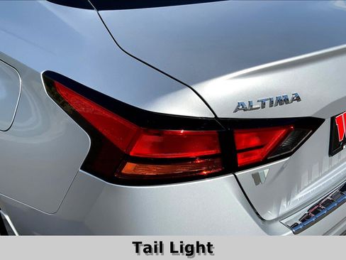 Used 2020 Nissan Altima 2.5 SR w/ Premium Package image 30