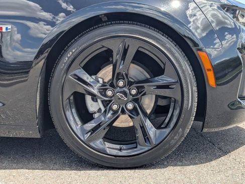 Used 2024 Chevrolet Camaro LT RWD image 13
