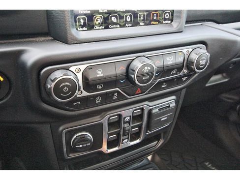 Used 2022 Jeep Gladiator Overland w/ Popular Equipment Package AWD/4WD image 25