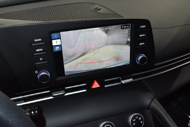 Used 2026 Hyundai Elantra SE FWD image 13