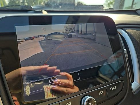 Used 2022 Chevrolet Malibu LS image 47