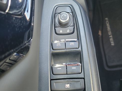 Used 2025 Subaru Forester Limited AWD/4WD image 23