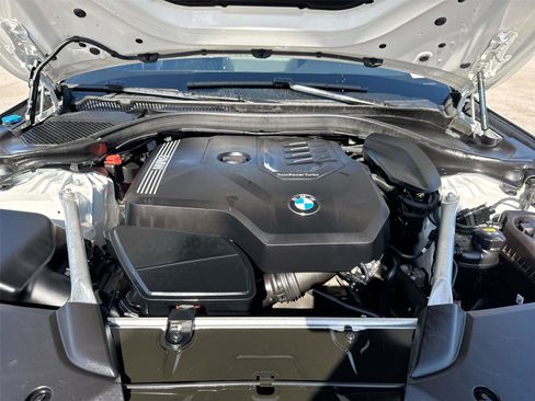 Used 2021 BMW 530i w/ M Sport Package image 17