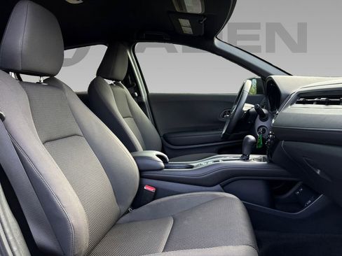 Used 2022 Honda HR-V Sport image 4
