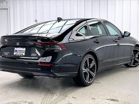 Certified 2025 Honda Accord Sport image 12