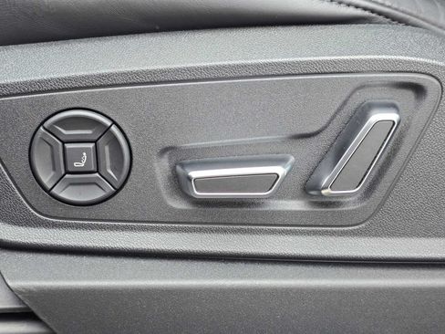 Used 2023 Audi e-tron S Premium Plus AWD/4WD image 21