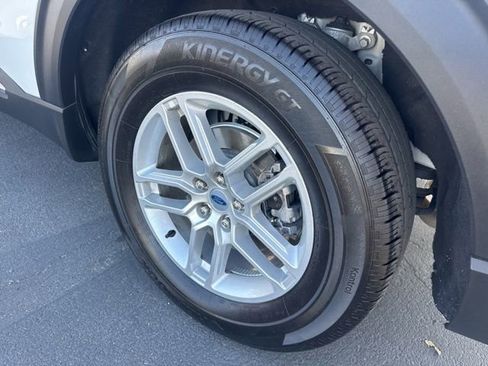 Used 2025 Ford Explorer Active RWD image 7