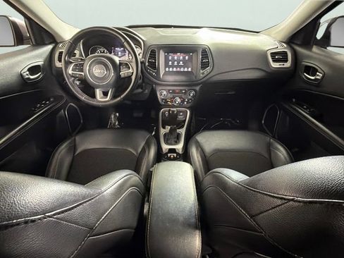 Used 2020 Jeep Compass Latitude FWD image 30