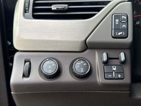 Used 2016 GMC Yukon XL Denali w/ Open Road Package image 20