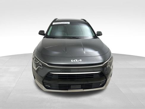 Certified 2025 Kia Niro EX Touring FWD image 8