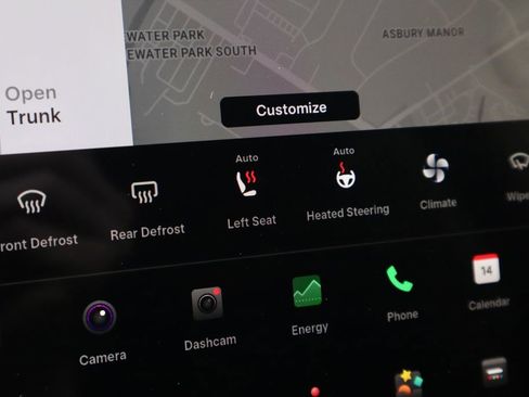 Used 2024 Tesla Model Y Long Range AWD/4WD image 4